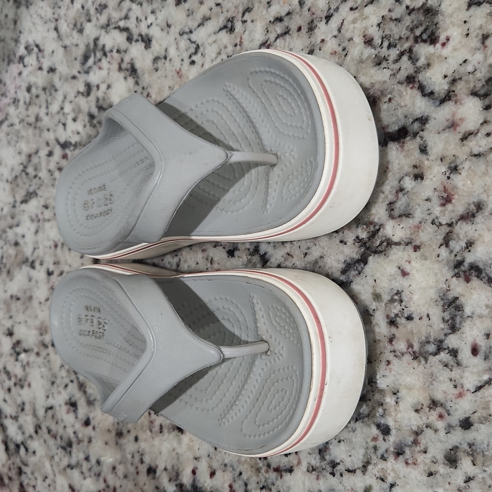 Girls platform croc flip flops